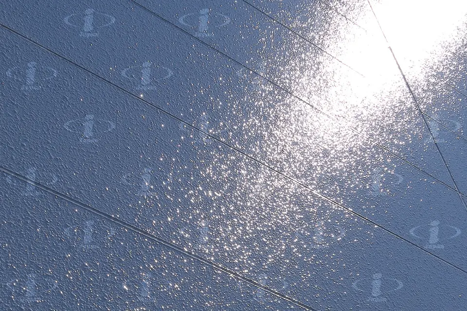 セラグラスエックスで塗装した外壁が10年経過しても輝いている画像